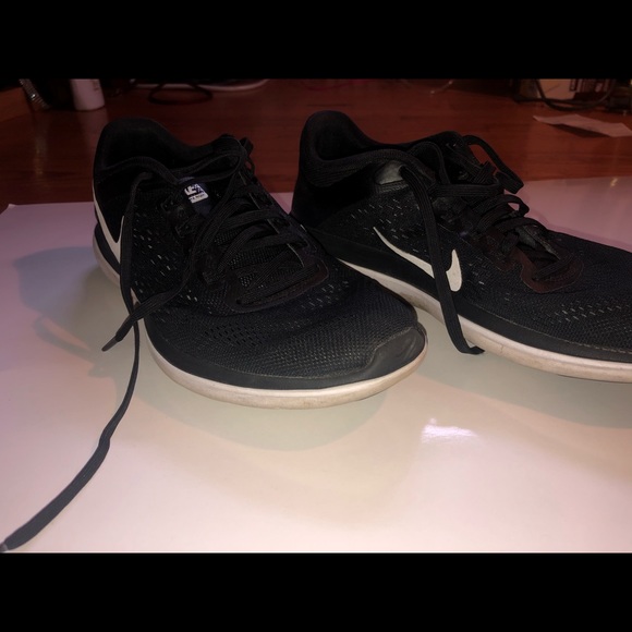 NIKE - Picture 3 of 6